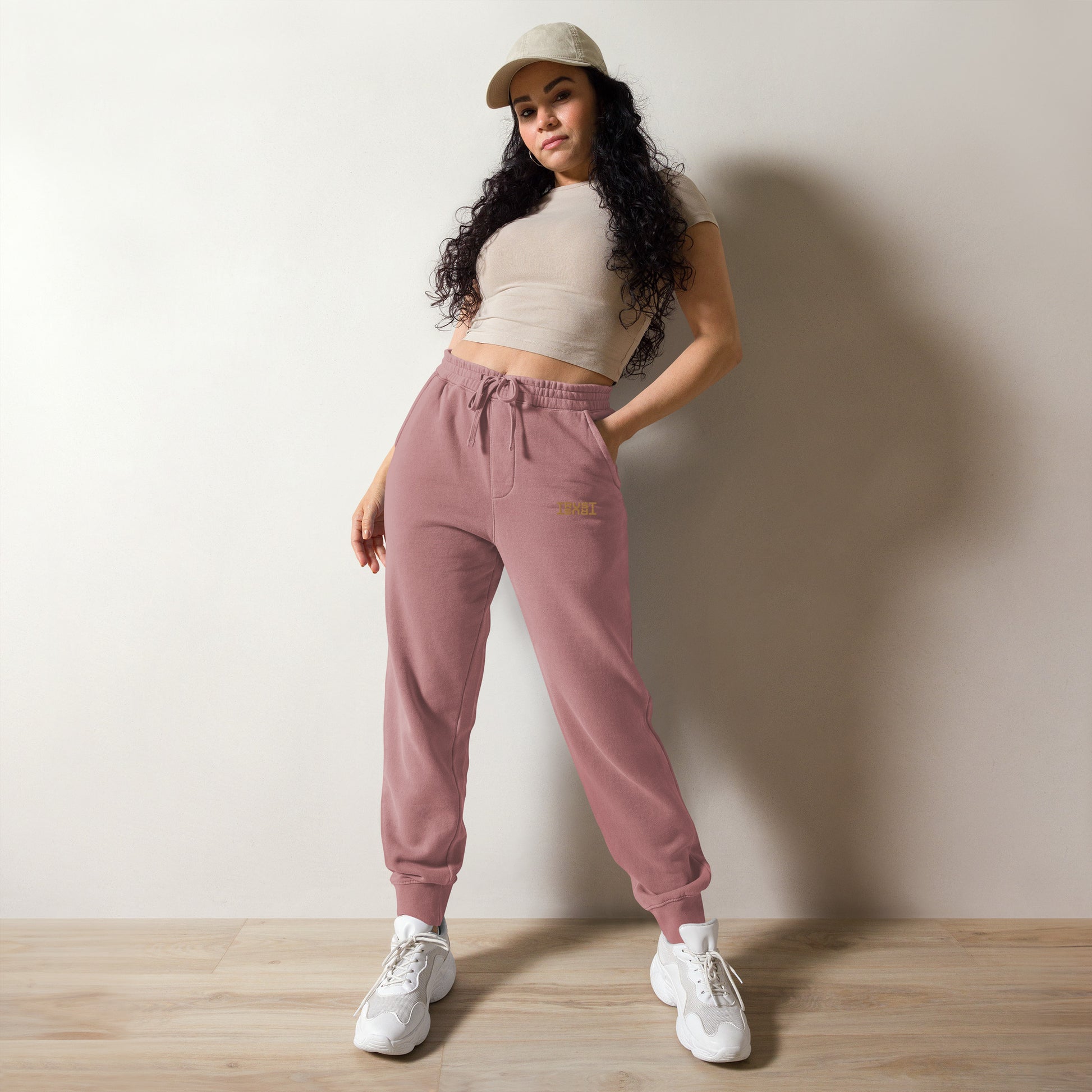 TRUST Unisex pigment-dyed sweatpants - DRESS FOR THE KING